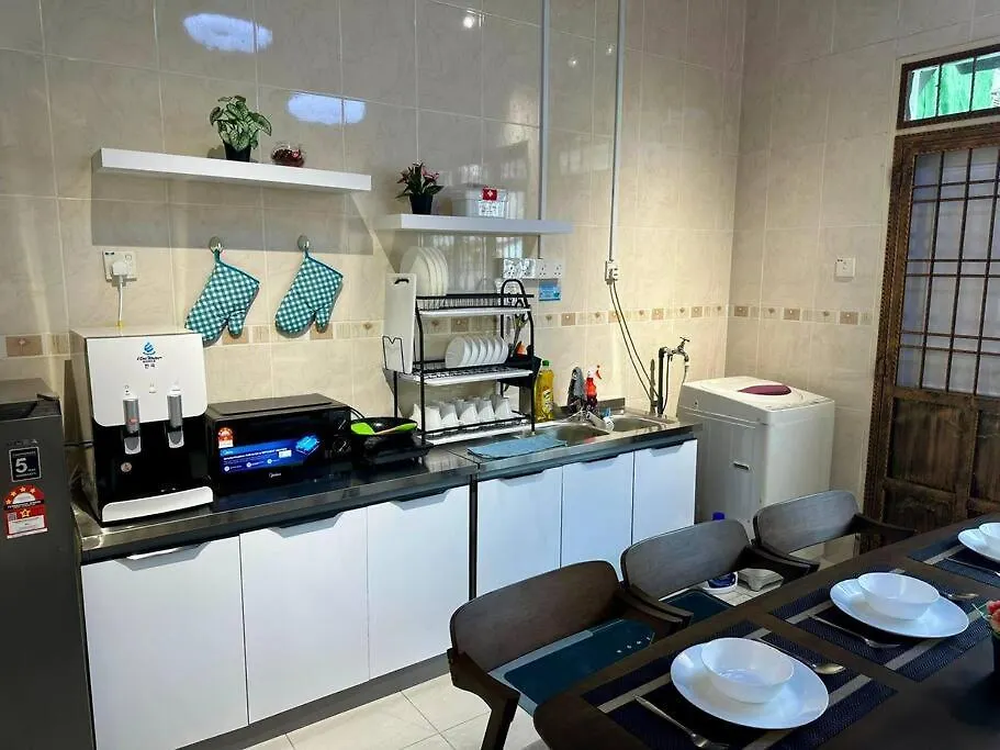 Cozy Holiday Home Karaoke Bbq Bukit Indah Jb Johor Bahru 0*,  Malezja